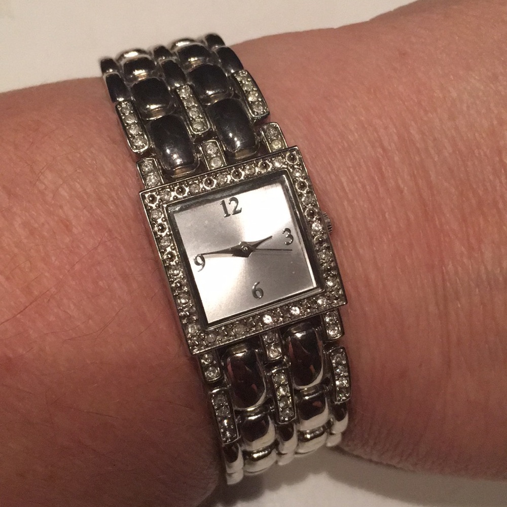🎈SALE🎈⌚️#6.”BLINGED OUT” WATCH⌚️